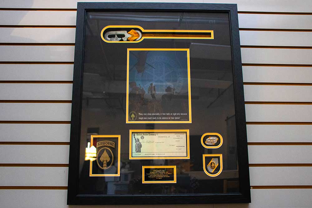 Plaque with custom items